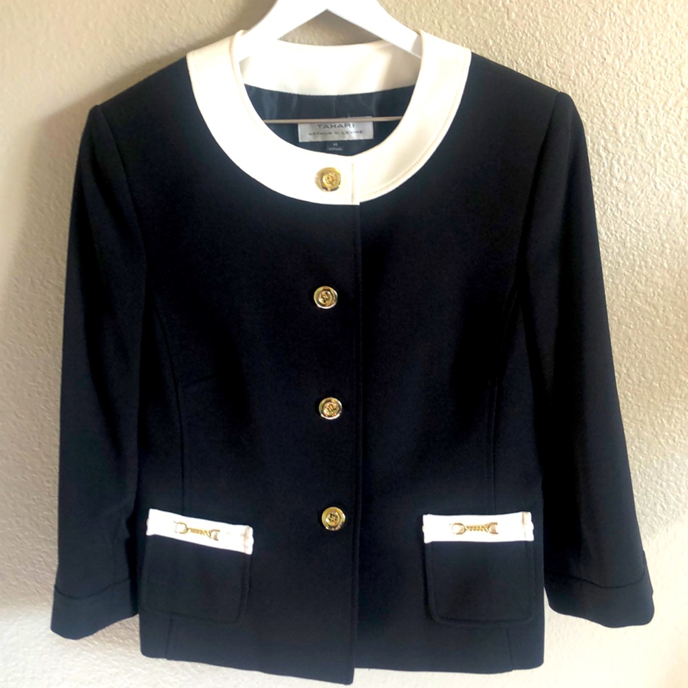 Tahari 2 piece suit